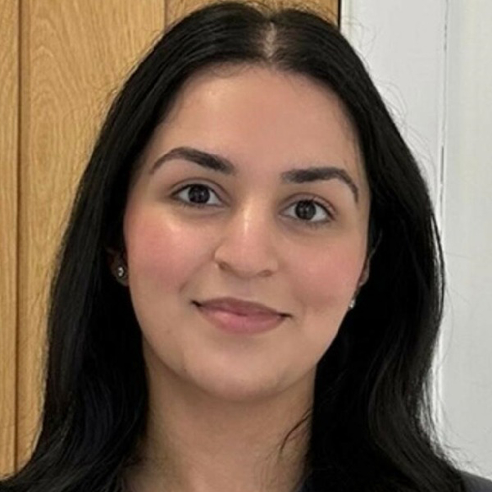 Image of hygienist Aisha Younas